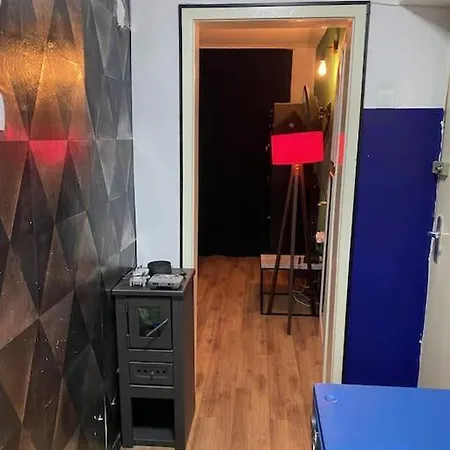 Apartment Center *