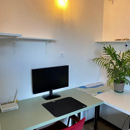 Center Apartment *